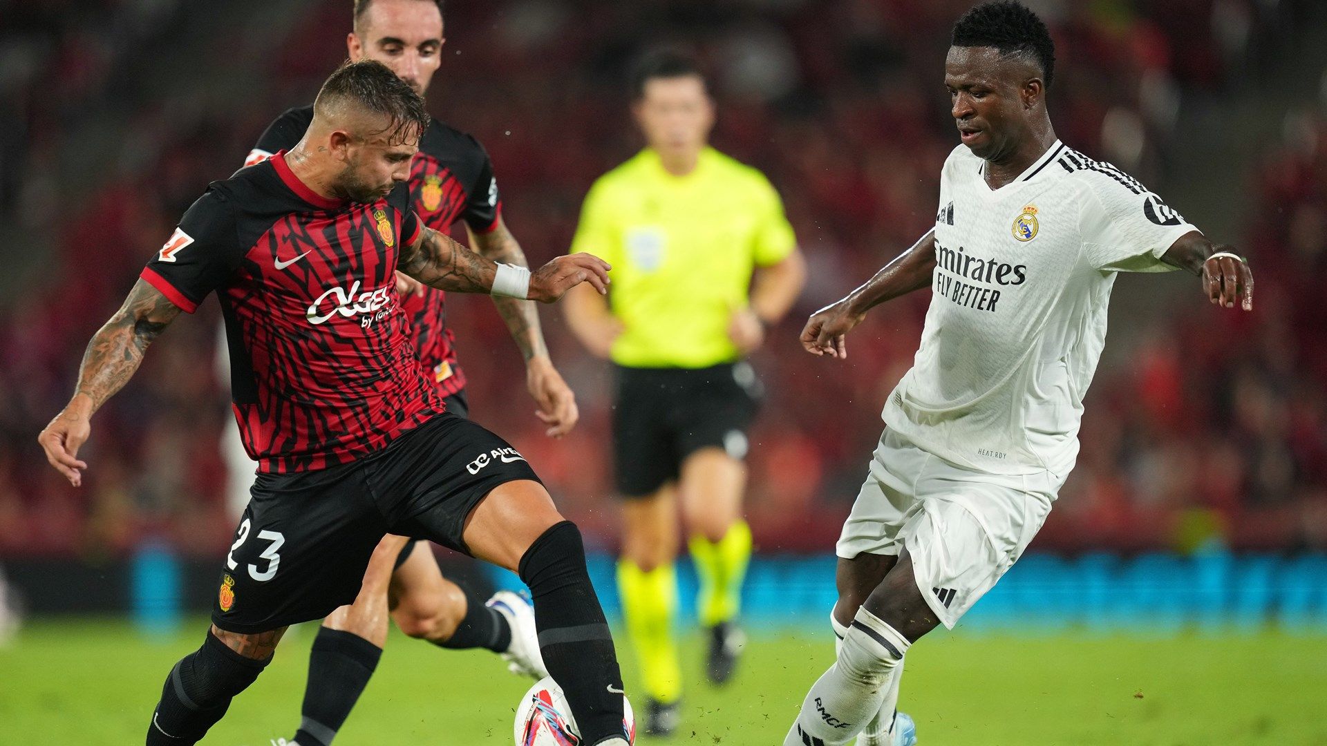 'I'd knock him out in 10 seconds!' - Vinicius Junior boxing match welcomed by Pablo Maffeo as Mallorca defender reignites rivalry with Real Madrid star ahead of Spanish Super Cup tie